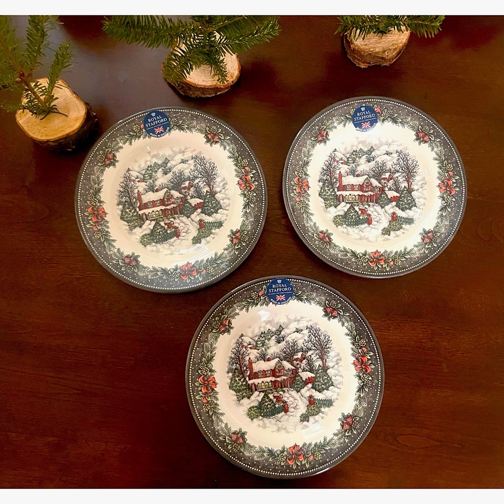 Royal Stafford Christmas Village Dessert Plates✨